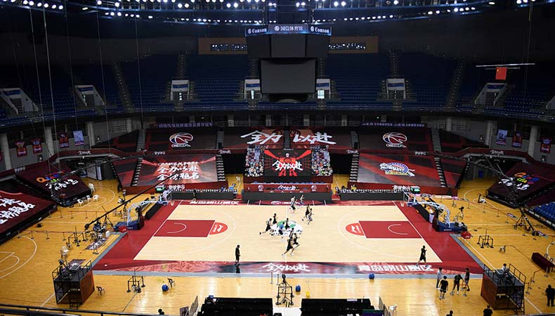 🏀上海险胜广厦2-0古德温31+11&抢断3分压哨绝杀布朗空砍50分