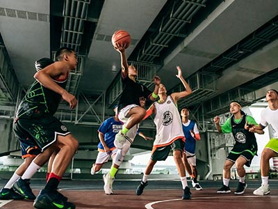 普通男性 vs WNBA职业女运动员